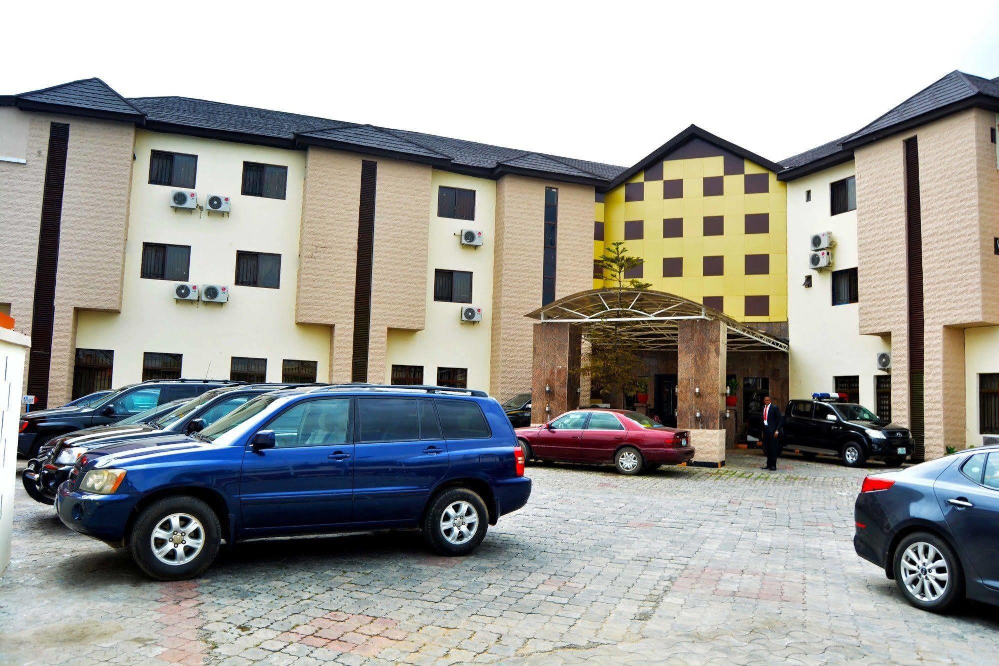 Parkview Astoria Hotel Lagos Exterior photo